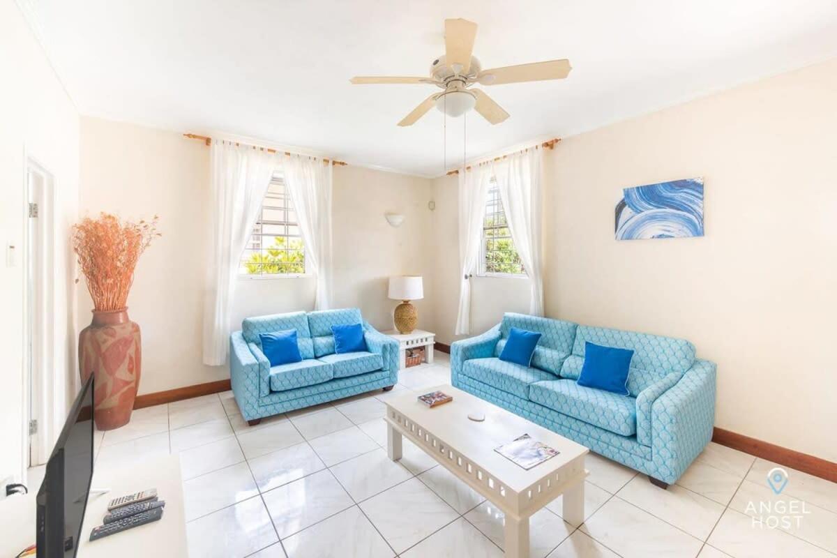 2-Story Townhome With Private Pool, Ideal For Group! Christ Church Buitenkant foto