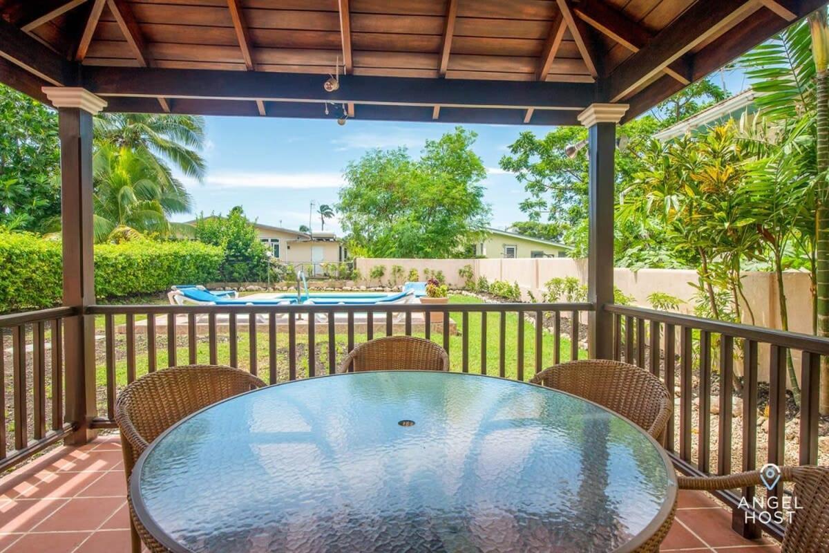 2-Story Townhome With Private Pool, Ideal For Group! Christ Church Buitenkant foto