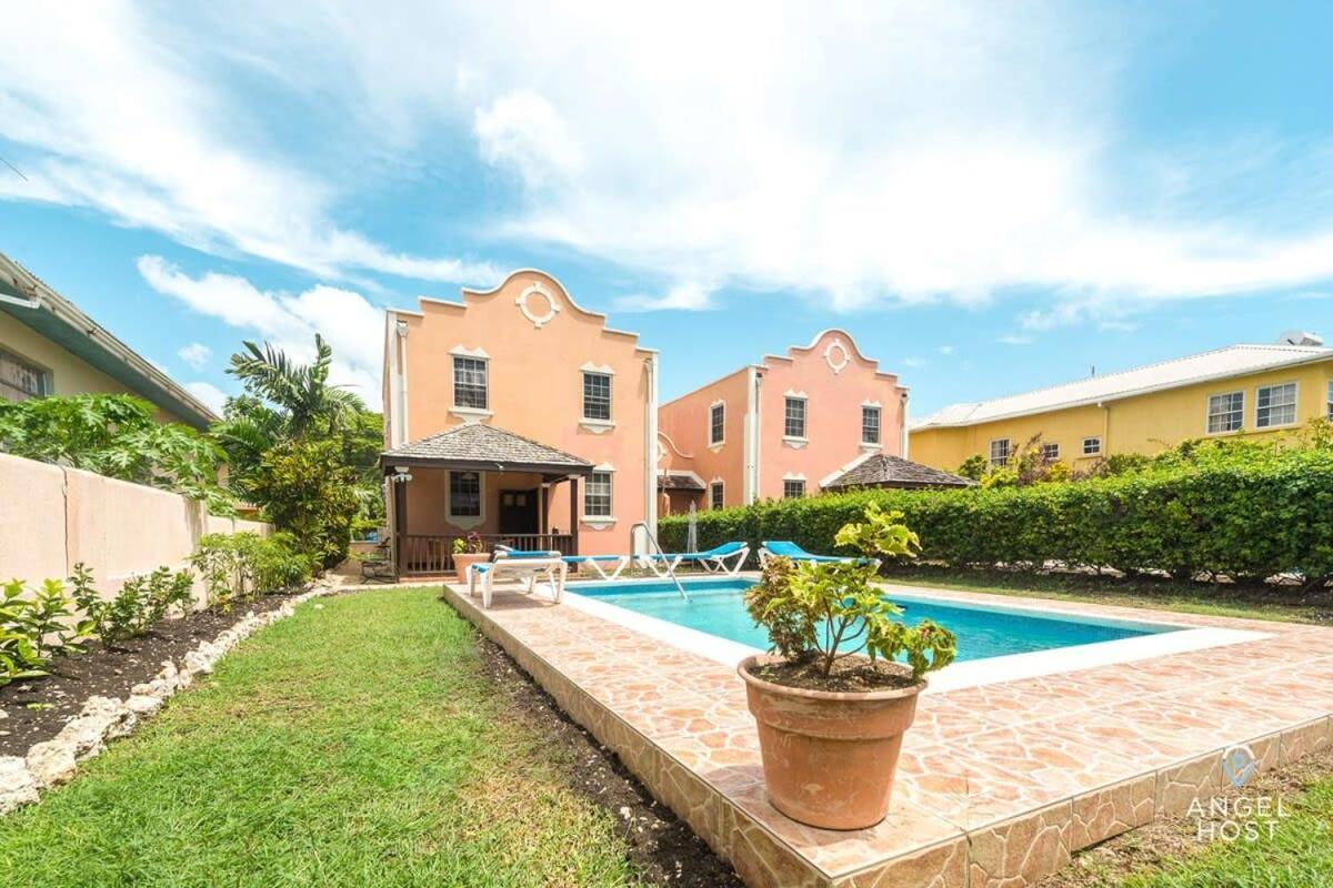 2-Story Townhome With Private Pool, Ideal For Group! Christ Church Buitenkant foto