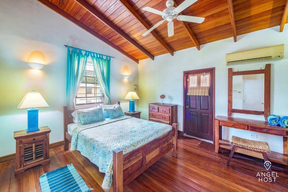 2-Story Townhome With Private Pool, Ideal For Group! Christ Church Buitenkant foto